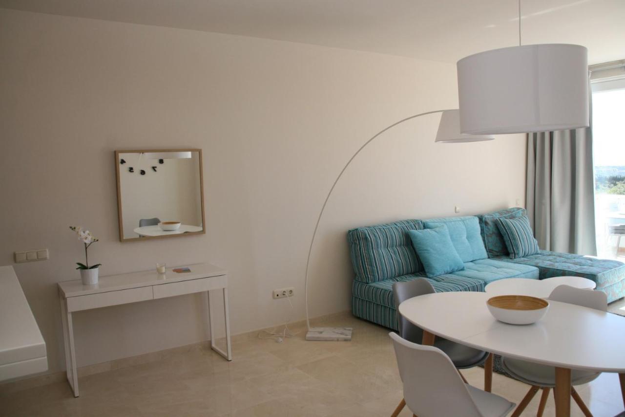 2152-modern With Private Appartement