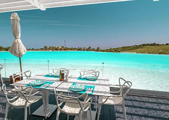 2152-Modern Apt With Private Beach